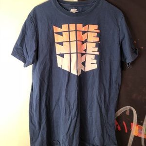Men’s Nike T-shirt